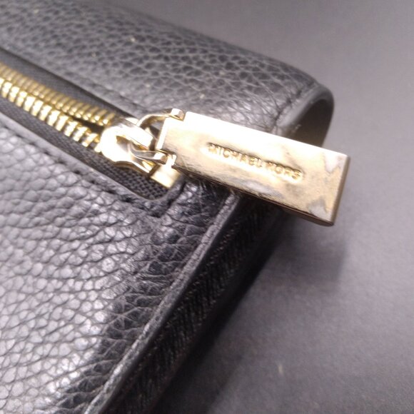 Michael Kors  Black leather Tri Fold like new - Picture 7 of 7